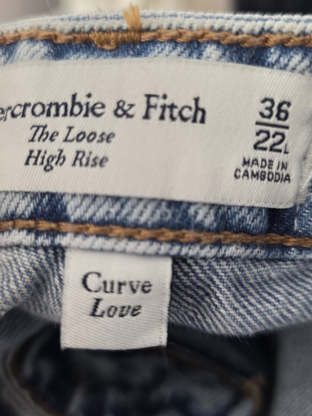 Abercrombie & Fitch Light Blue Relaxed High-Rise Jeans